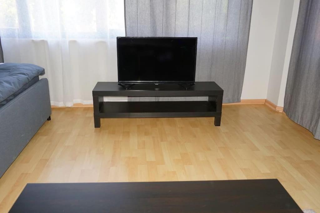 Close To Airport *